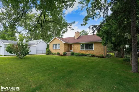 2740 Edgefield, Waterford, MI 48328