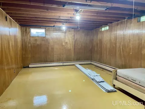 2123 S 6th, Escanaba, MI 49829 photo 21