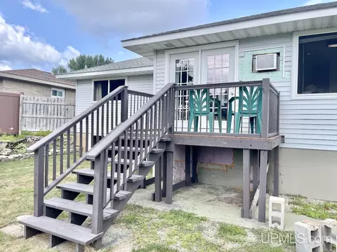 2123 S 6th, Escanaba, MI 49829 photo 33