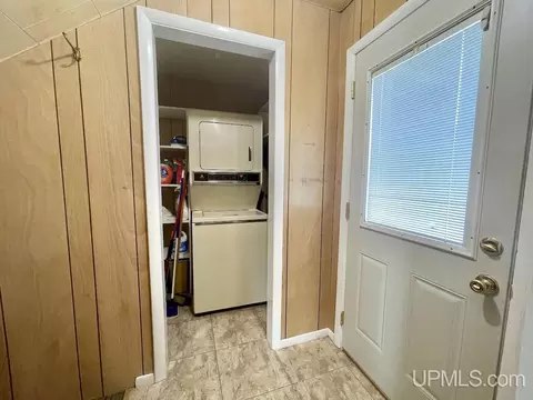 2123 S 6th, Escanaba, MI 49829 photo 19