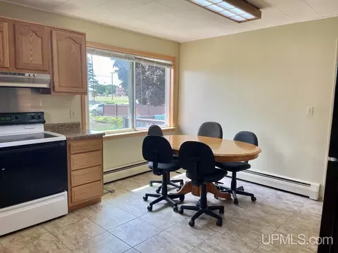 2123 S 6th, Escanaba, MI 49829 photo 11