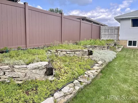2123 S 6th, Escanaba, MI 49829 photo 35