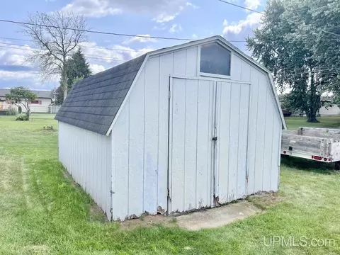 2123 S 6th, Escanaba, MI 49829 photo 34