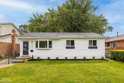 23552 Glenbrook, Saint Clair Shores, MI 48082