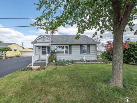 1044 Lasalle, Monroe, MI 48162