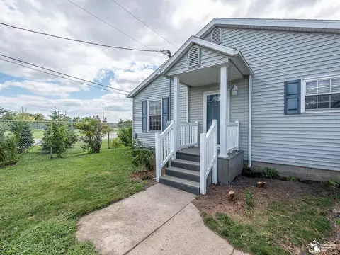 Exterior - 1044 Lasalle, Monroe, MI 48162 photo 4 of 8