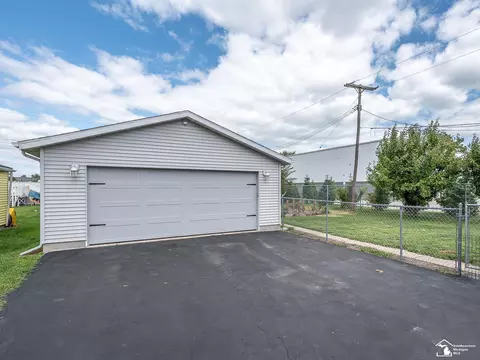 Exterior - 1044 Lasalle, Monroe, MI 48162 photo 2 of 8