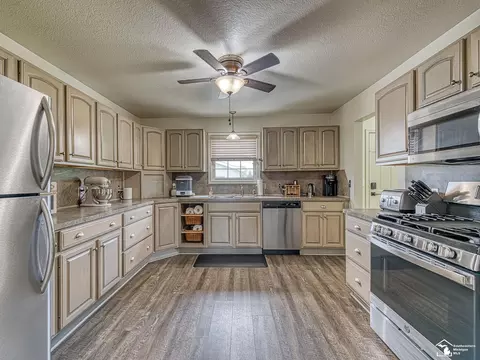 Kitchen - 1044 Lasalle, Monroe, MI 48162 photo 1 of 4