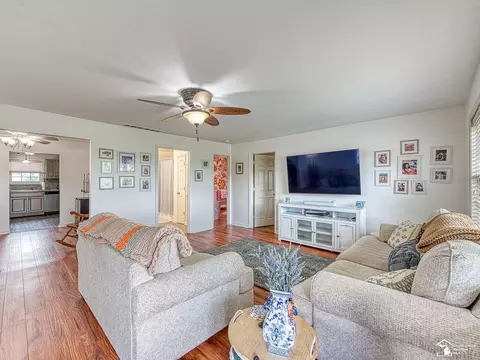 Living - 1044 Lasalle, Monroe, MI 48162 photo 3 of 3