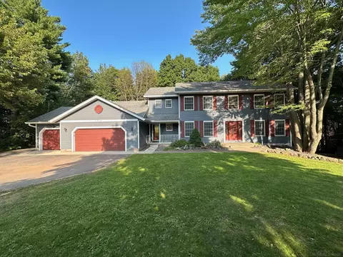 1611 Grandview, Marquette, MI 49855