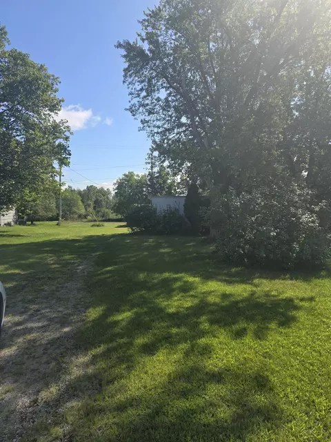 2323 S Huron, Kawkawlin, MI 48631
