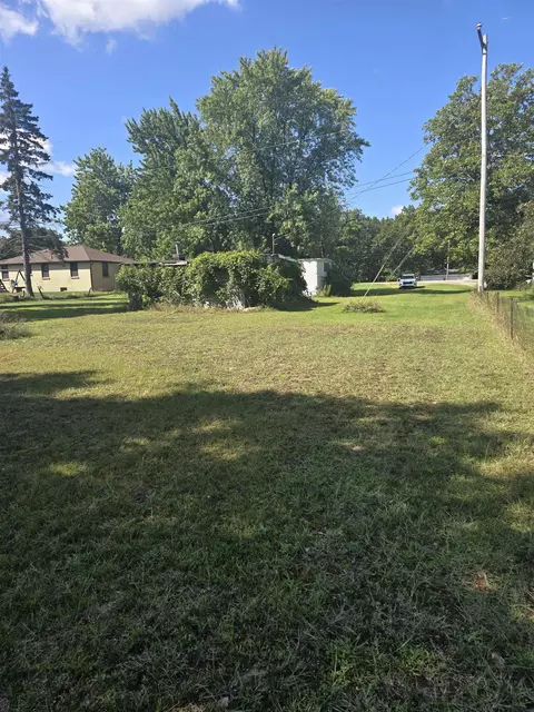 2323 S Huron, Kawkawlin, MI 48631 photo 5