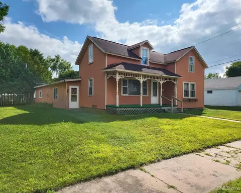 609 W Hughitt, Iron Mountain, MI 49801