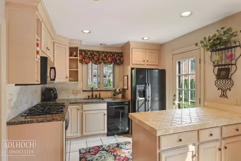 494 Washington, Grosse Pointe, MI 48230 photo 8