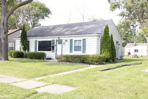26731 Ridgemont, Roseville, MI 48066