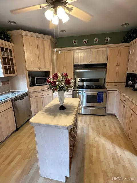 Kitchen - 116 E Main, Negaunee, MI 49866 photo 5 of 6
