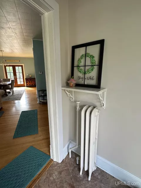 Entry Way - 116 E Main, Negaunee, MI 49866 photo 2 of 8
