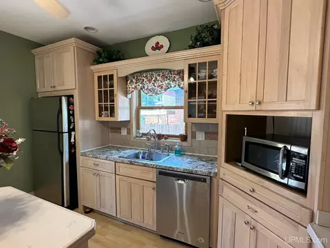 Kitchen - 116 E Main, Negaunee, MI 49866 photo 3 of 6