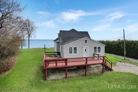 n2748 Michigan 35, Menominee, MI 49858