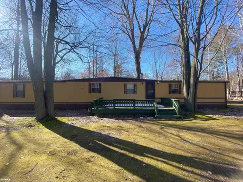 5725 Pine, Caseville, MI 48725