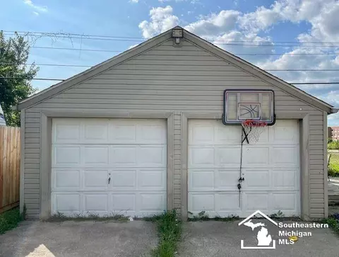 1651 Sunset, Monroe, MI 48162 photo 2