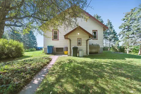 Exterior - 15940 Lakefield, Hemlock, MI 48626 photo 6 of 13