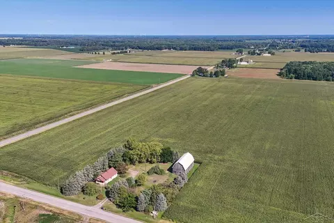View/Area - 15940 Lakefield, Hemlock, MI 48626 photo 2 of 13