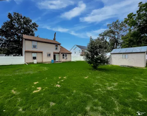 6105 2nd, Romulus, MI 48174 photo 2