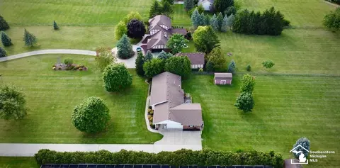 3714 E Dunbar, Monroe, MI 48161 photo 2