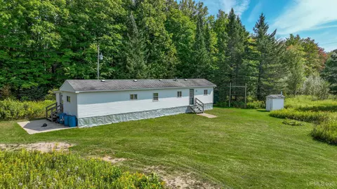 4889 E Maple Ridge 37th, Rock, MI 49880