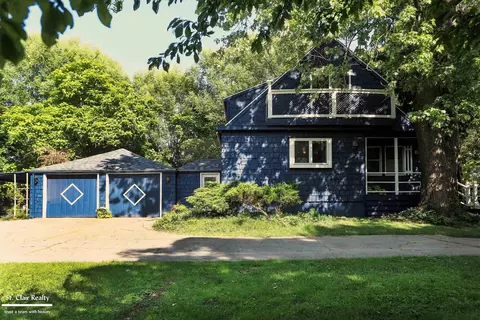 5800 Neuman, Saint Clair, MI 48079 photo 3