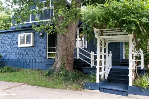 5800 Neuman, Saint Clair, MI 48079
