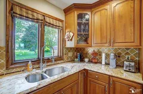 Kitchen - 3244 S Custer, Monroe, MI 48161 photo 6 of 9
