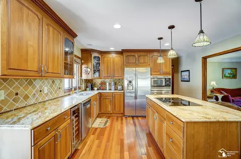 Kitchen - 3244 S Custer, Monroe, MI 48161 photo 4 of 9
