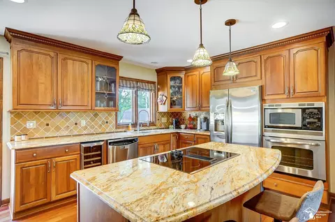 Kitchen - 3244 S Custer, Monroe, MI 48161 photo 3 of 9