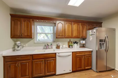 8130 Mohawk, Temperance, MI 48182 photo 18