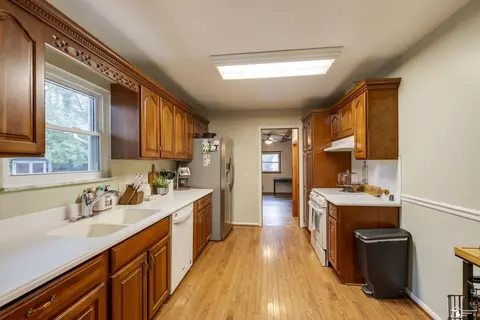 8130 Mohawk, Temperance, MI 48182 photo 13