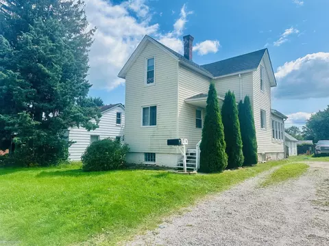 19336 Martin, Roseville, MI 48066