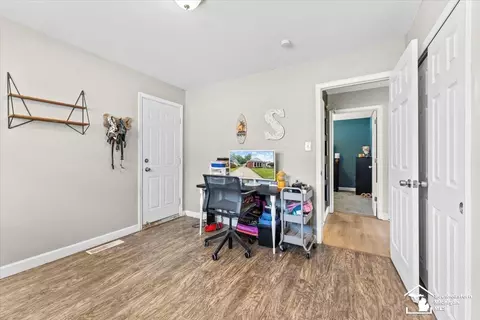 18751 Hinton, Riverview, MI 48193 photo 17