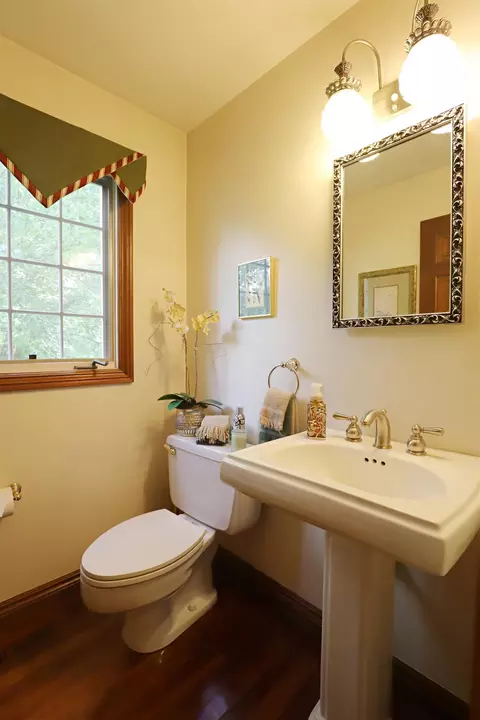 Bath - 7170 E Riv, Flushing, MI 48433 photo 3 of 3