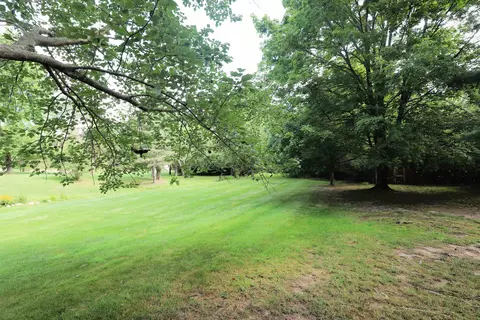 Exterior - 7170 E Riv, Flushing, MI 48433 photo 10 of 13