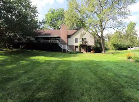 Exterior - 7170 E Riv, Flushing, MI 48433 photo 8 of 13