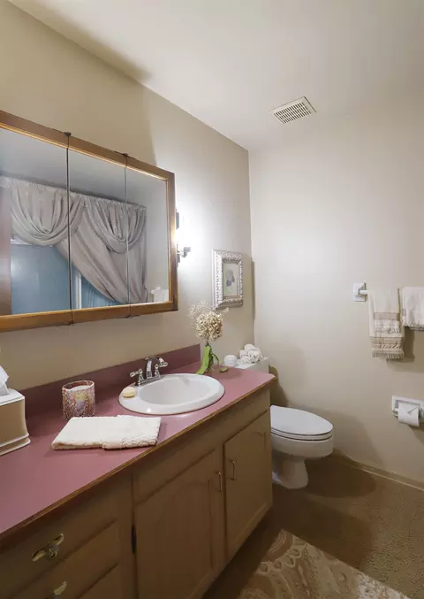 Bath - 7170 E Riv, Flushing, MI 48433 photo 2 of 3