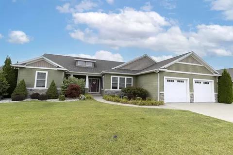 8295 Summer Rdg, Freeland, MI 48623