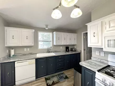 Kitchen - 2096 Knights, Gladwin, MI 48624 photo 5 of 5