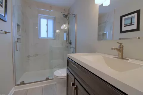 Bath - 1707 E 14 Mile #B, Birmingham, MI 48009 photo 1 of 1