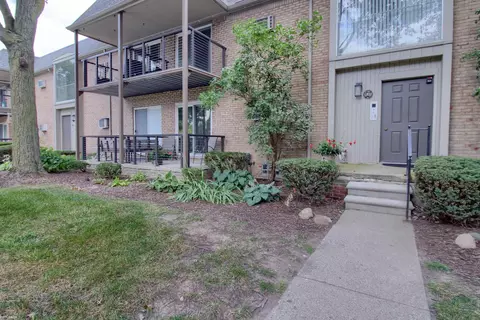 Exterior - 1707 E 14 Mile #B, Birmingham, MI 48009 photo 2 of 9