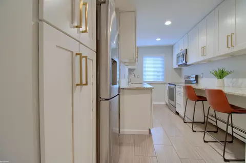 Kitchen - 1707 E 14 Mile #B, Birmingham, MI 48009 photo 1 of 4