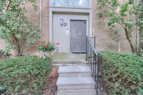 Exterior - 1707 E 14 Mile #B, Birmingham, MI 48009 photo 4 of 9