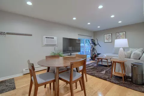 Dining - 1707 E 14 Mile #B, Birmingham, MI 48009 photo 3 of 3